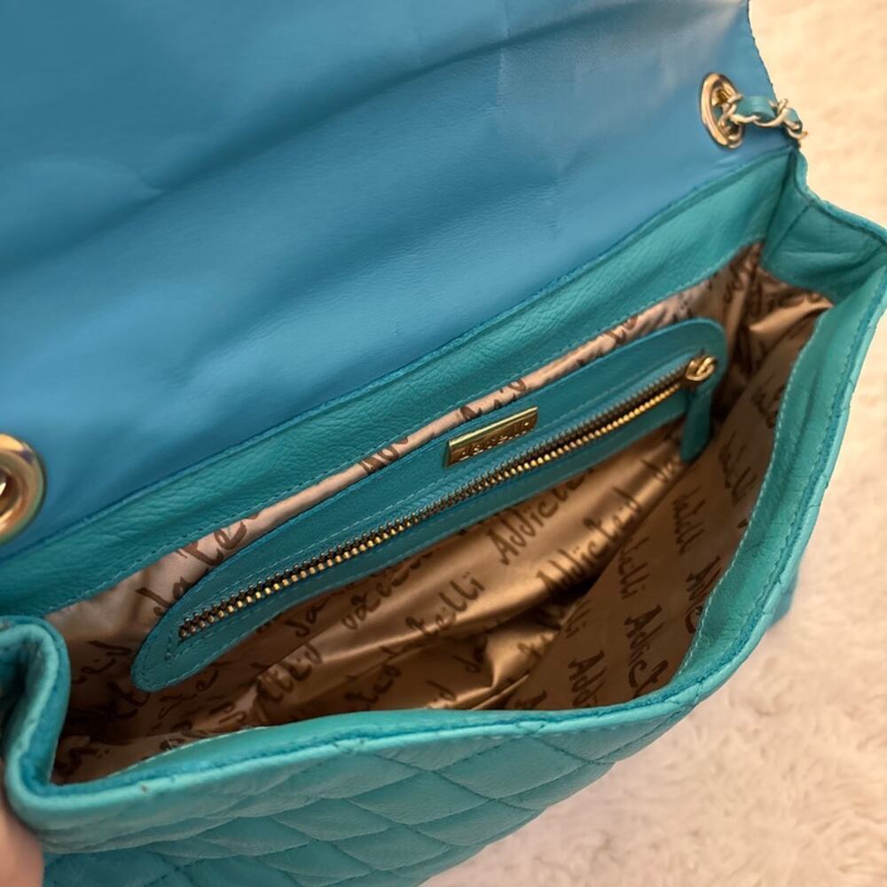 Leather Exterior Quilted Gold-Tone Turn Lock and Chain Shoulder Turquoise Bag - Picture 5 of 8